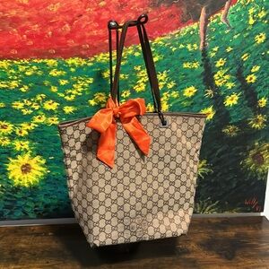 Authentic Gucci GG Supreme Tote Bag 31243 - Luxury Handbag